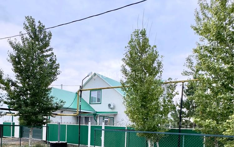 Отдельный дом · 4 комнаты · 180 м² · 8.6 сот., Строительная 3 за 31.5 млн 〒 в Аксае — фото 2