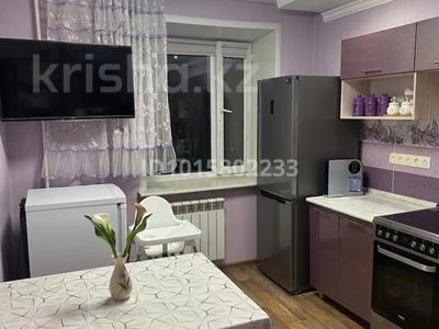3-комнатная квартира · 64 м² · 6/9 этаж, мкр Юго-Восток, 30й микрорайон 7 за 25.5 млн ₸ в Караганде, Казыбек би р-н