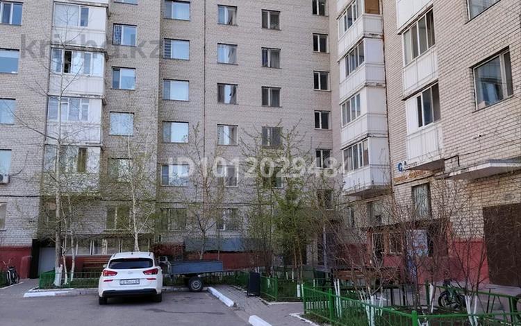 2-бөлмелі пәтер · 60 м² · 2/10 қабат, ул. Темирбека Жургенова 27/1, бағасы: 32.5 млн ₸ в Астане, Сарайшык р-н — фото 2
