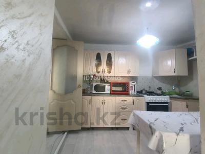 Жеке үй · 4 бөлме · 73.8 м² · 100 жүзд., Комсомольское, Канахина 25 — Находится возле магазина Айда, бағасы: 20 млн ₸ в Актюбинской обл.