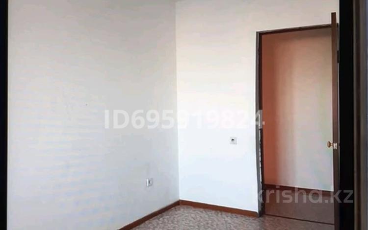 3-бөлмелі пәтер · 77 м² · 3/3 қабат, Нур Актобе 55к — В районе жм Каргалы мкр 1, тихий двор, во дворе детская площадка, бағасы: 21 млн ₸ — фото 2