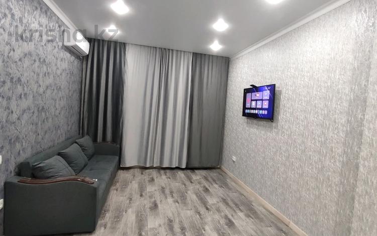 1-комнатная квартира · 49 м² · 2/10 этаж, Назарбаева 1/3 — Назарбаева-Торайгырова за 15 000 ₸ в Павлодаре — фото 4