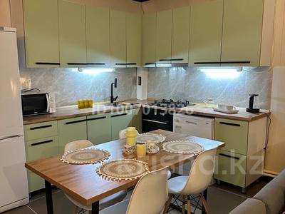 Отдельный дом · 4 комнаты · 160 м², мкр Коктобе, Максимова 35 за 750 000 〒 в Алматы, Медеуский р-н