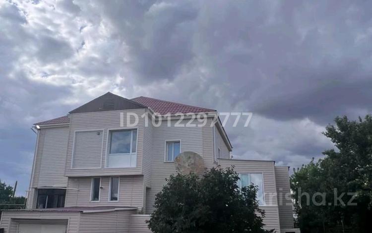 Часть дома · 5 комнат · 225 м², Ул.Иманжана за 50 млн ₸ в Жезказгане — фото 2