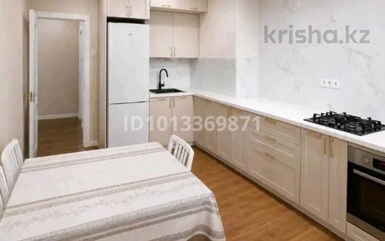 3-бөлмелі пәтер · 100 м² · 8/9 қабат, Самал — Тауелсиздик, бағасы: 32 млн ₸ в Уральске — фото 2