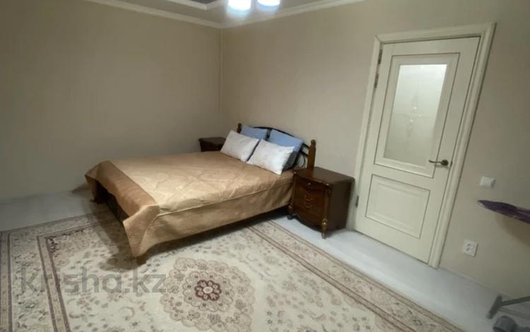1-комнатная квартира · 50 м² · 1/5 этаж, 15-й мкр 46 — 2-ой подъезд за 15 000 ₸ в Актау — фото 17