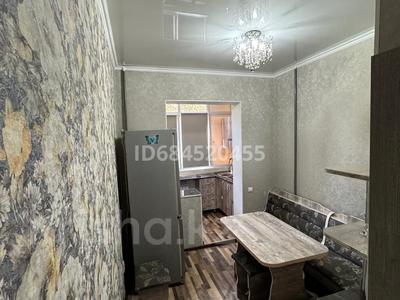 Пәтерлер в Жамбылской обл.: 3-бөлмелі пәтер · 70 м² · 2/5 қабат, Мкр.Аса 10 32а — Квартира находиться в середине 10 мкр, рядом школа 46.49, бағасы: 160 000 〒 3-бөлмелі пәтер · 70 м² · 2/5 қабат, Мкр.Аса 10 32а — Квартира находиться в середине 10 мкр, рядом школа 46.49, бағасы: 160 000 〒 в Таразе