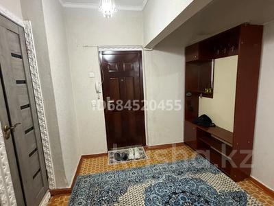3-бөлмелі пәтер · 70 м² · 2/5 қабат, Мкр.Аса 10 32а — Квартира находиться в середине 10 мкр, рядом школа 46.49, бағасы: 185 000 ₸ в Таразе