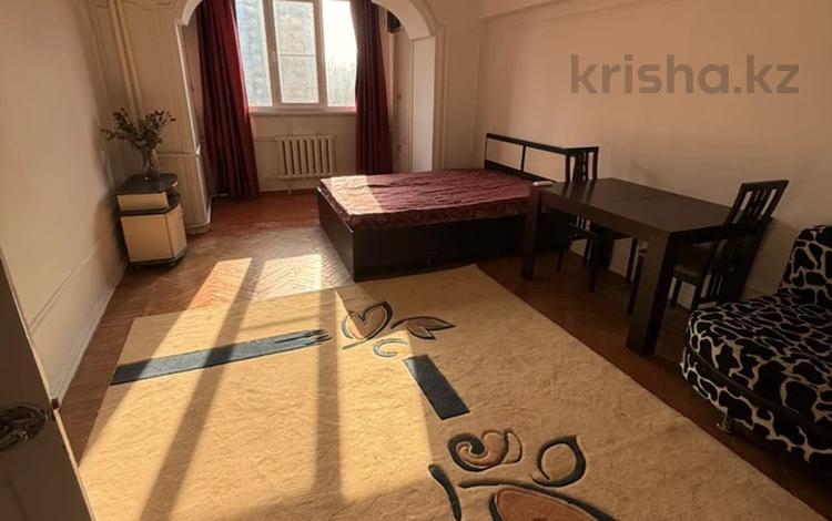 1-комнатная квартира · 55 м² · 6/7 этаж, Абая 141 — Гагарина за 250 000 〒 в Алматы, Алмалинский р-н — фото 2