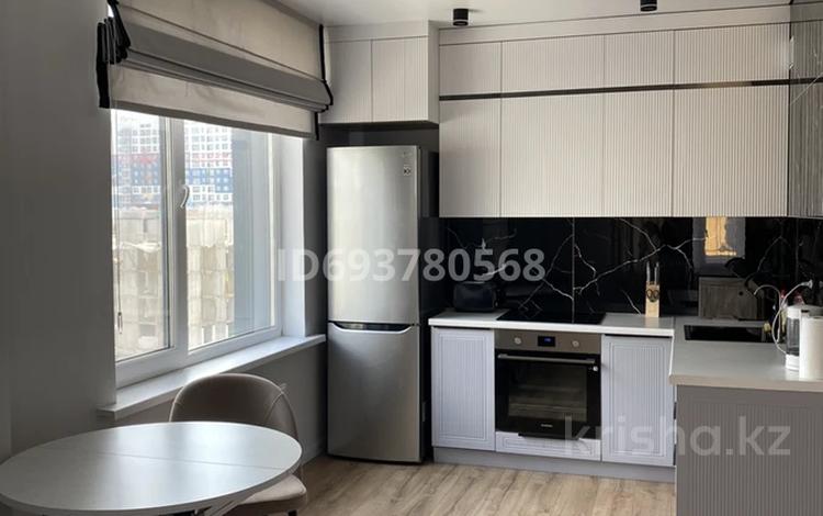 2-комнатная квартира · 50 м² · 11/16 этаж, Абикен Бектурова 11/1 за 320 000 〒 в Астане, Нура р-н — фото 2