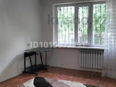 1-бөлмелі пәтер · 33 м² · 1/3 қабат, Ақсай-2 ш/а. 31 — школы 42, бағасы: 22.8 млн ₸ в Алматы, Ауэзовский р-н