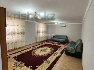 Отдельный дом · 1 комната · 55 м², мкр Жулдыз-2, Жолан Басыгариев 49 за 100 000 〒 в Атырау