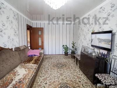 3-комнатная квартира, 72 м², 1/5 этаж помесячно, Самал за 140 000 〒 в Талдыкоргане, мкр Самал