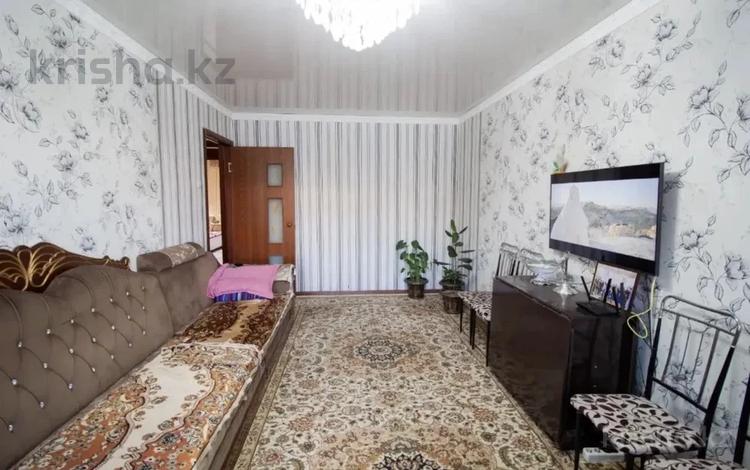 3-комнатная квартира, 72 м², 1/5 этаж помесячно, Самал за 140 000 〒 в Талдыкоргане, мкр Самал — фото 7