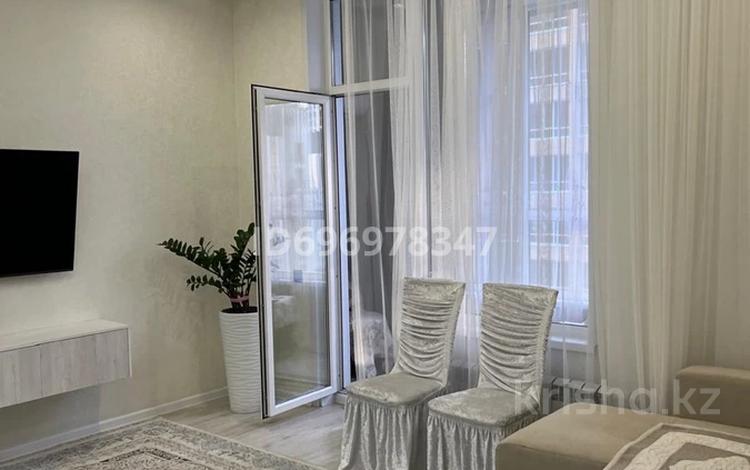 2-комнатная квартира, 52 м², 7/12 этаж, E753 4