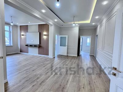 Отдельный дом · 5 комнат · 200 м² · 6 сот., Абылайхана 198/2 за 38 млн 〒 в Каскелене