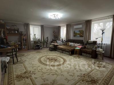 Отдельный дом · 4 комнаты · 314.8 м² · 20 сот., Молдагулова 84 за 65 млн 〒 в Атырау