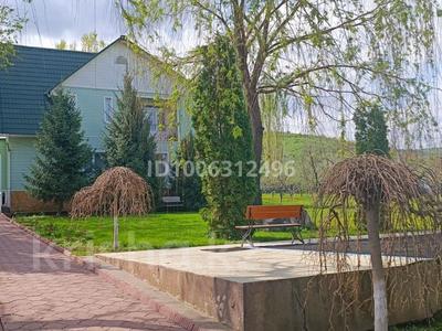 Отдельный дом · 4 комнаты · 200 м² · 300 сот., Предгорье за 190 млн 〒 в Узынагаш