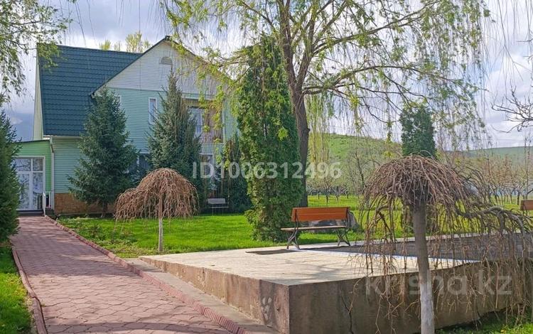 Отдельный дом · 4 комнаты · 200 м² · 300 сот., Предгорье за 190 млн 〒 в Узынагаш — фото 2