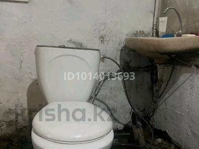 3-комнатная квартира · 100 м² · 1 этаж, Абай 18 — Сдам трёхкомнатную квартиру на первом этаже в районе центра по улице А за 65 000 ₸ в Семее