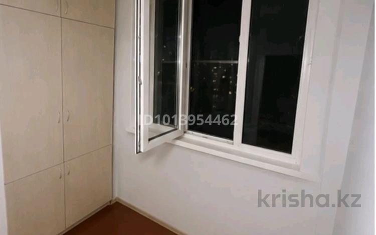 1-комнатная квартира · 33 м² · 2/5 этаж, мкр Аксай-5 7 за 26 млн ₸ в Алматы, Ауэзовский р-н — фото 8