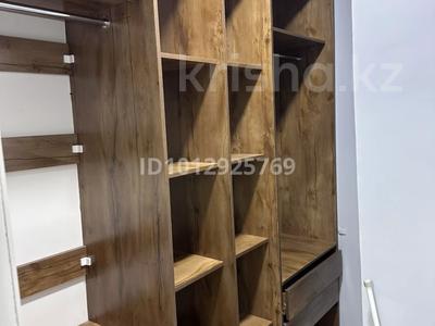 3-бөлмелі пәтер · 85 м² · 11/12 қабат, Сзади Обл. Акимата 10 а, бағасы: 300 000 ₸ в Туркестане
