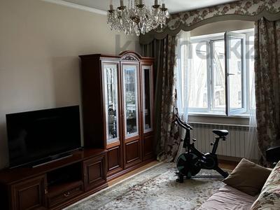 4-бөлмелі пәтер · 94 м² · 9/9 қабат, Ақсай-4 ш/а. 22, бағасы: 70 млн ₸ в Алматы, Ауэзовский р-н