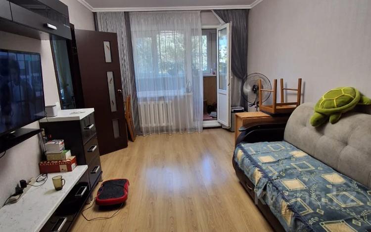 3-комнатная квартира · 61 м² · 2/5 этаж, Абулхаир Хана за 18 млн ₸ в Уральске — фото 2