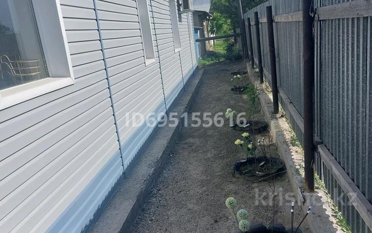 Жеке үй · 3 бөлме · 100 м² · 9 жүзд., Бобровка 1375 — Вдоль главной дороги, бағасы: 17.5 млн ₸ в Семее — фото 2