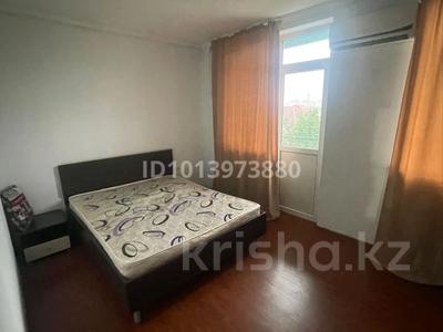 2-бөлмелі пәтер · 70 м² · 2/3 қабат, Ақбұлақ ш/а., Сарайшык 8 — Ташкентский Момышулы, бағасы: 300 000 ₸ в Алматы, Алатауский р-н