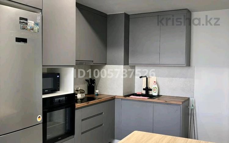 2-комнатная квартира · 56 м² · 7/10 этаж, Утепова 34/7 — Утепова за 240 000 ₸ в Усть-Каменогорске, Ахмирово — фото 2