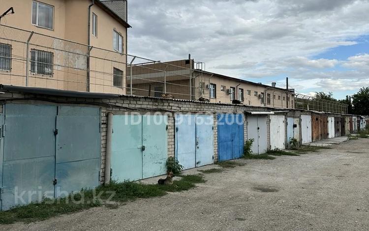 Гараж · Бозтаева, бағасы: 2 млн ₸ в Семее — фото 2