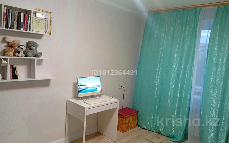 3-бөлмелі пәтер · 77 м² · 4/5 қабат, мкр Центральный, Азаттык 71, бағасы: 220 000 ₸ в Атырау — фото 13