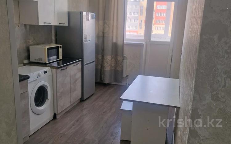 1-комнатная квартира · 38 м² · 7/9 этаж, Калдаяков 26 за 200 000 ₸ в Астане, Сарайшык р-н — фото 9