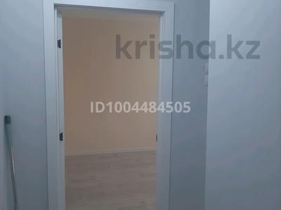 2-бөлмелі пәтер · 43.3 м² · 3/5 қабат, Сатпаева 123 — Напротив магазина Самади, дом магазина Арай, бағасы: 13 млн ₸