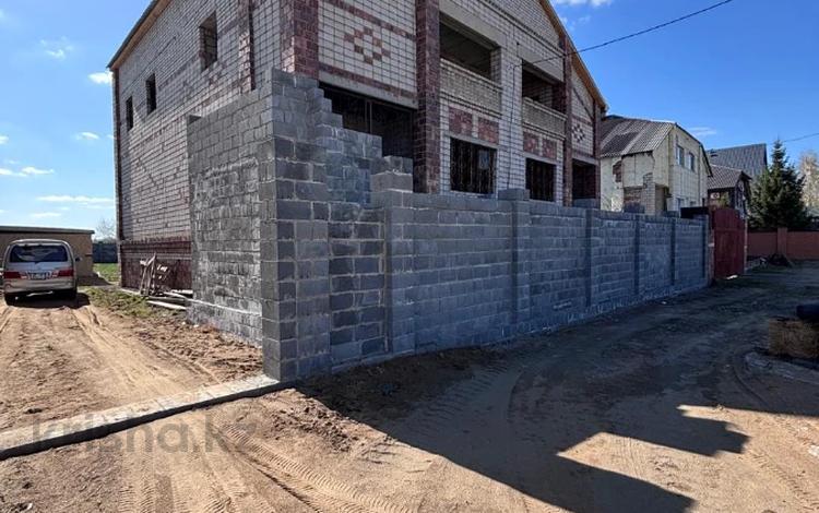 Отдельный дом · 7 комнат · 457.7 м² · 9 сот., Актогайская за 36 млн 〒 в Павлодаре — фото 2