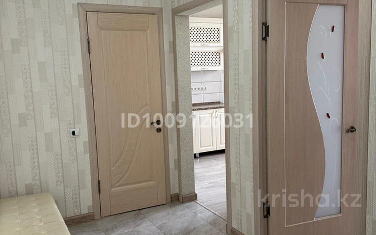 1-бөлмелі пәтер · 45 м² · 8/10 қабат, Алтын орда ш/а., Пр Алии Молдогуловаи 60 кор 1, бағасы: 22 млн ₸ в Актобе, мкр. Алтын орда — фото 2