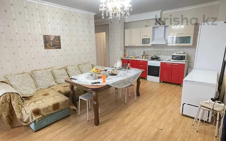 3-бөлмелі пәтер, 80 м², 15/16 қабат, Иманова 26, бағасы: 27 млн 〒 в Астане, р-н Байконур — фото 3