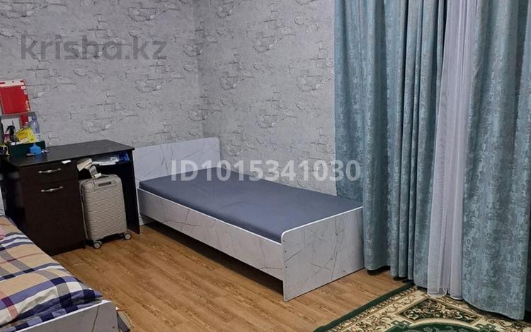 4 бөлме · 80 м², Прокофьева — Прокофьева уг Абая, бағасы: 75 000 ₸ в Алматы, Бостандыкский р-н — фото 9