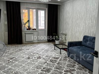 3-бөлмелі пәтер · 86.2 м² · 6/9 қабат, Самал 94/1 — Ориентировочно находится возле Jayiq Arena, школа 37 и ГЭН, супермаркетом и детсадов., бағасы: 31.5 млн ₸ в Уральске