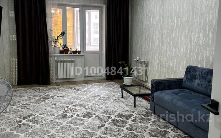 3-комнатная квартира · 86.2 м² · 6/9 этаж, Самал 94/1 — Ориентировочно находится возле Jayiq Arena, школа 37 и ГЭН, супермаркетом и детсадов. за 33.6 млн 〒 в Уральске — фото 2