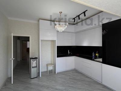 3-комнатная квартира · 110 м² · 5/8 этаж, 19-й мкр 45 за 38.9 млн ₸ в Актау