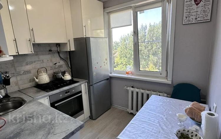 3-бөлмелі пәтер · 64 м² · 5/5 қабат, строитель 21, бағасы: 17.5 млн ₸ в Уральске — фото 3