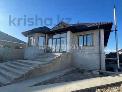 Отдельный дом · 6 комнат · 282 м² · 286 сот., Туркво - новостройка 8 улица 17 — Возле магазина Мол за 110 млн ₸ в Жаркенте