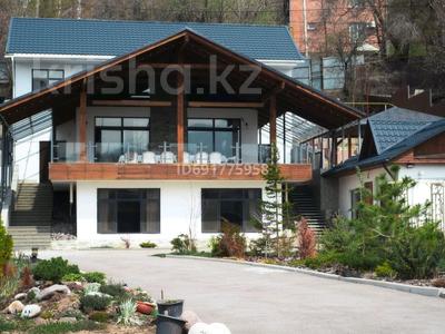 Жеке үй · 9 бөлме · 320 м², Мкр Каменское плато, бағасы: 500 000 〒 в Алматы, Медеуский р-н
