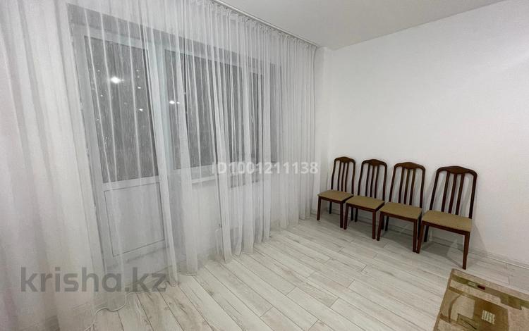 1-комнатная квартира · 38 м² · 6/16 этаж, мкр Юго-Восток, Б.Момышулы 28 за 160 000 ₸ в Караганде, Казыбек би р-н — фото 2