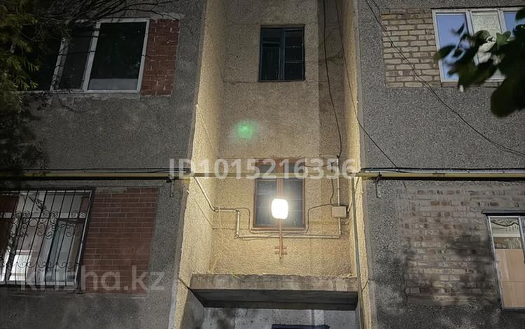 2-бөлмелі пәтер · 50 м² · 2/3 қабат, Титов 2 квартл, бағасы: 7.5 млн ₸ в  — фото 2