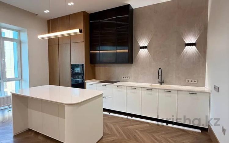 4-комнатная квартира · 200 м², Туркестана 16/3 за 2.5 млн ₸ в Астане, Есильский р-н — фото 2