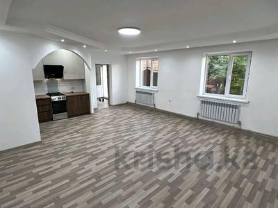 Отдельный дом · 4 комнаты · 140 м² · 10 сот., Айнаколь 105 — Жумабаева за 135 млн ₸ в Астане