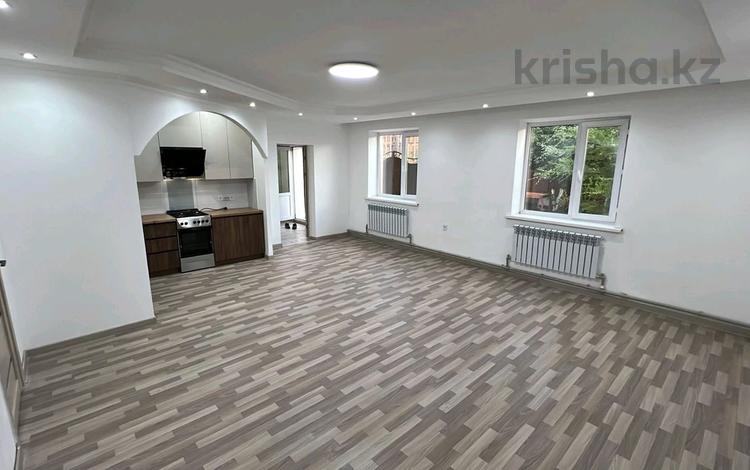 Отдельный дом · 4 комнаты · 140 м² · 10 сот., Айнаколь 105 — Жумабаева за 135 млн ₸ в Астане — фото 2